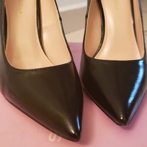 Shoe Republic LA  Black heels 8.5" size